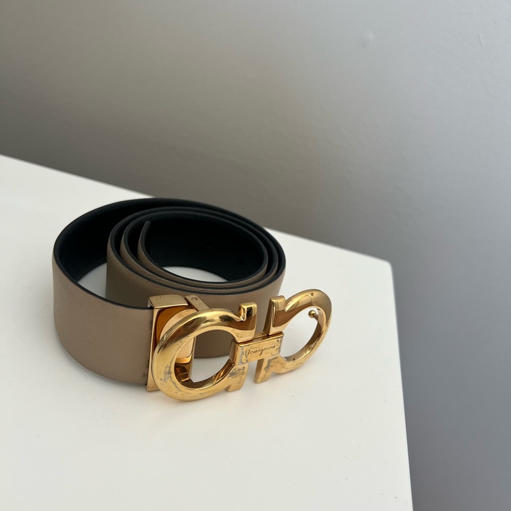 AUTHETIC SALVATORE FERRAGAMO belt (reversible)